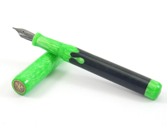 Green Pearl Drip Fountain Pen