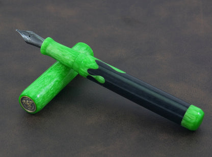 Green Pearl Drip Fountain Pen